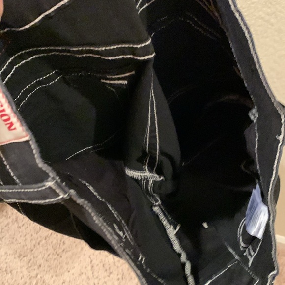 Men’s True Religion GENO SLIM JEAN Black Relaxed Straight Jeans - Picture 14 of 15